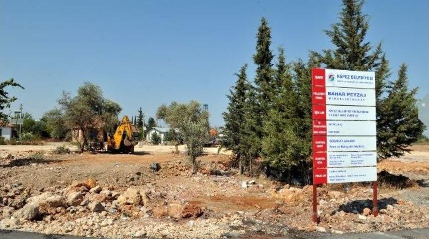 Baraj Mahallesi&rsquo;nde Yol Ve Yeşil Alan &Ccedil;alışmaları Devam Ediyor