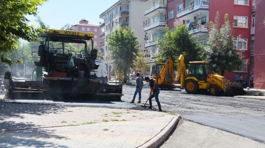 Tevfik Temelli Caddesi&rsquo;nin Asfaltı Yenileniyor