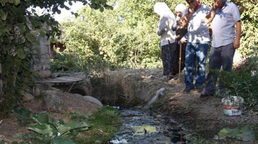 Kokan Dereyi Kaymakama Şikayet Ettiler