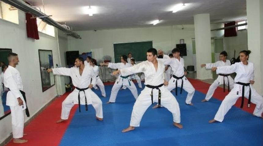 Iğdır&rsquo;da Karate Eğitim Ve Gelişim Semineri