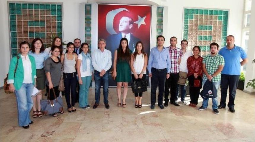 Gen&ccedil; Siyaset&ccedil;iler Yenimahalle Belediyesi&rsquo;nde