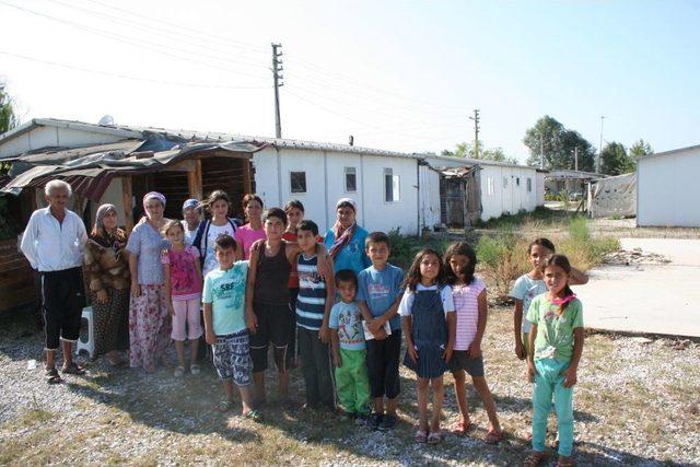 Depremin 14. Yılında Prefabriklerin Boşaltılması Için Elektrik Ve Suları Kesildi