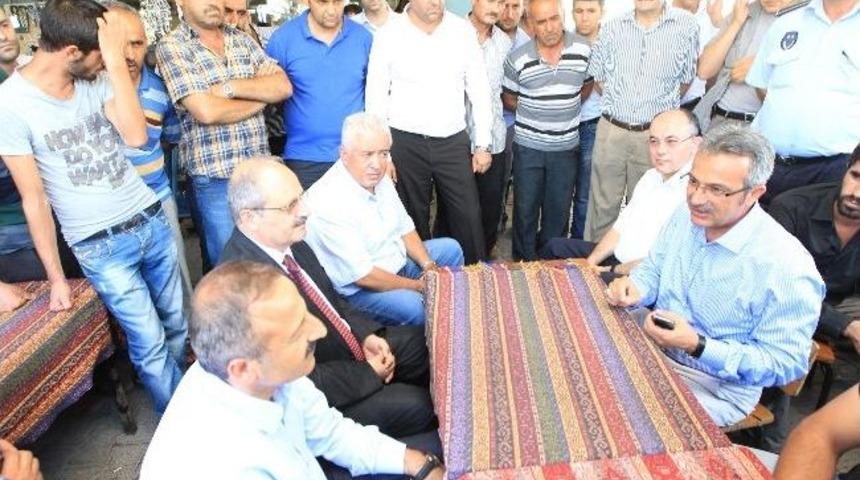 Vali Topaca Ve Başkan K&ouml;şker Gebze Kamyoncular Garajını Ziyaret Etti