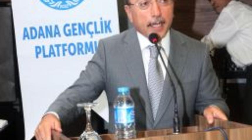 Başkan &Ouml;zt&uuml;rk, Adana&rsquo;nın Geleceğini Gen&ccedil;lerle Konuştu