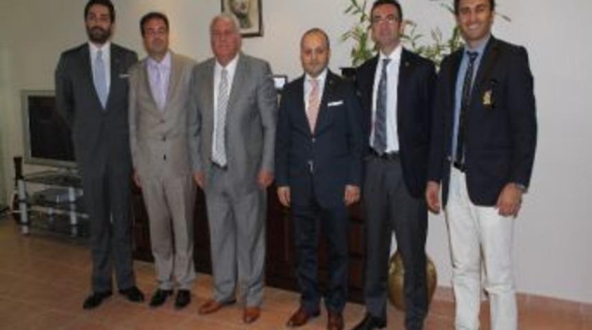 T&uuml;giad, Esnaf Başkanına Gitti