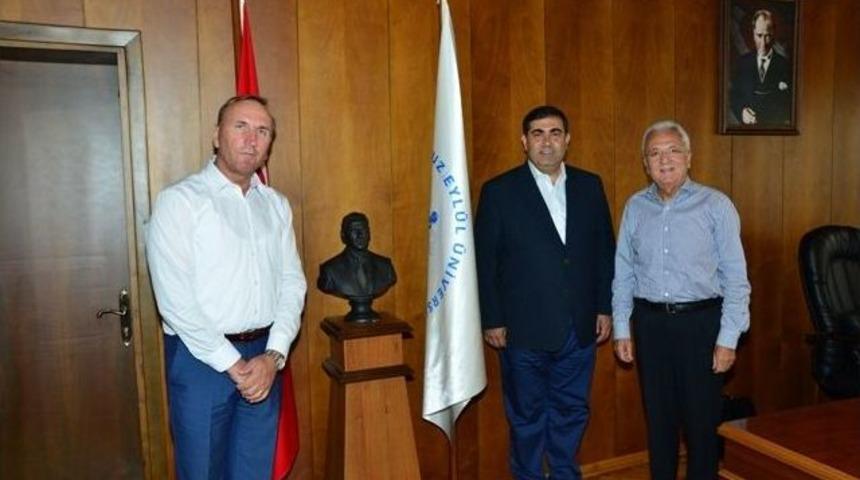 "mevlana Kosova&rsquo;yı İzmir&rsquo;e Bağlıyor"