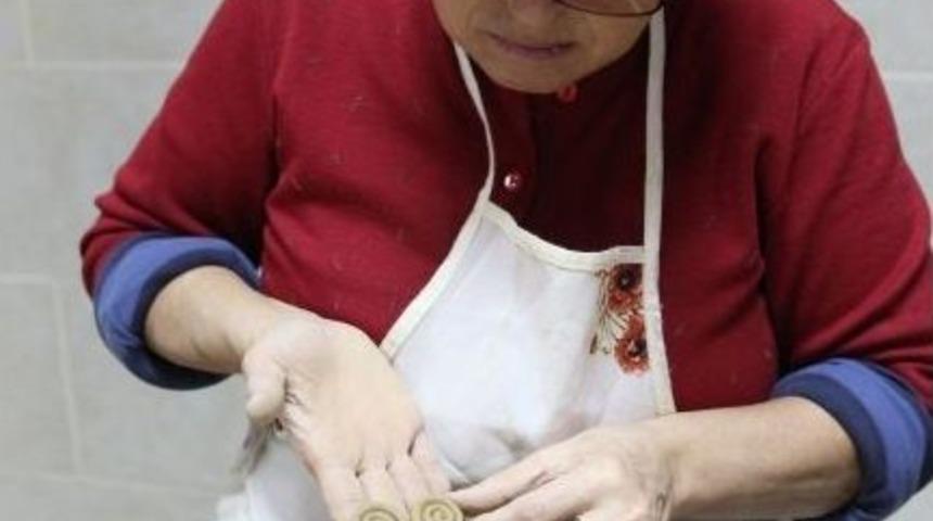 Bornova'da "okul Gibi" Hobi Kursları!