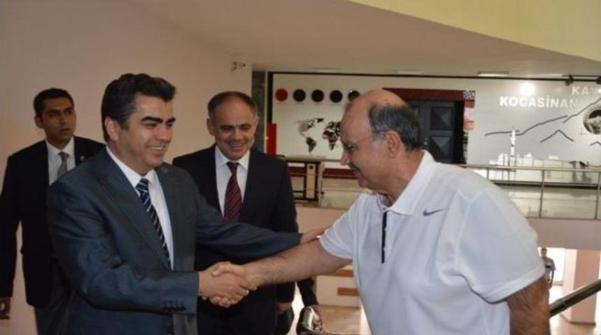 Vali Orhan D&uuml;zg&uuml;n&rsquo;den Kocasinan Belediye Başkanı Bekir Yıldız&rsquo;a Ziyaret