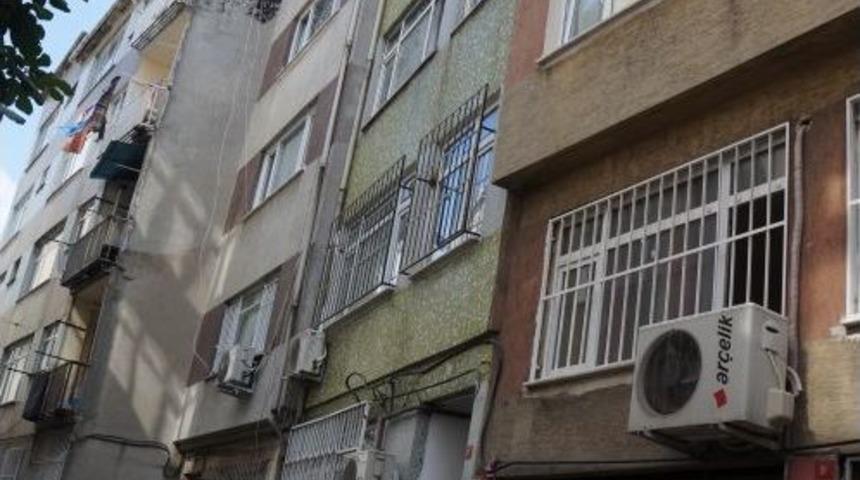 İnsan Tacirlerinden Ka&ccedil;mak Isterken D&ouml;rd&uuml;nc&uuml; Kattan D&uuml;şt&uuml;