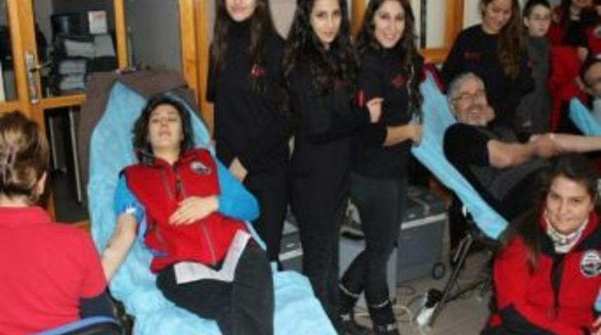 Uşak Kan Merkezi Rekor Bekliyor