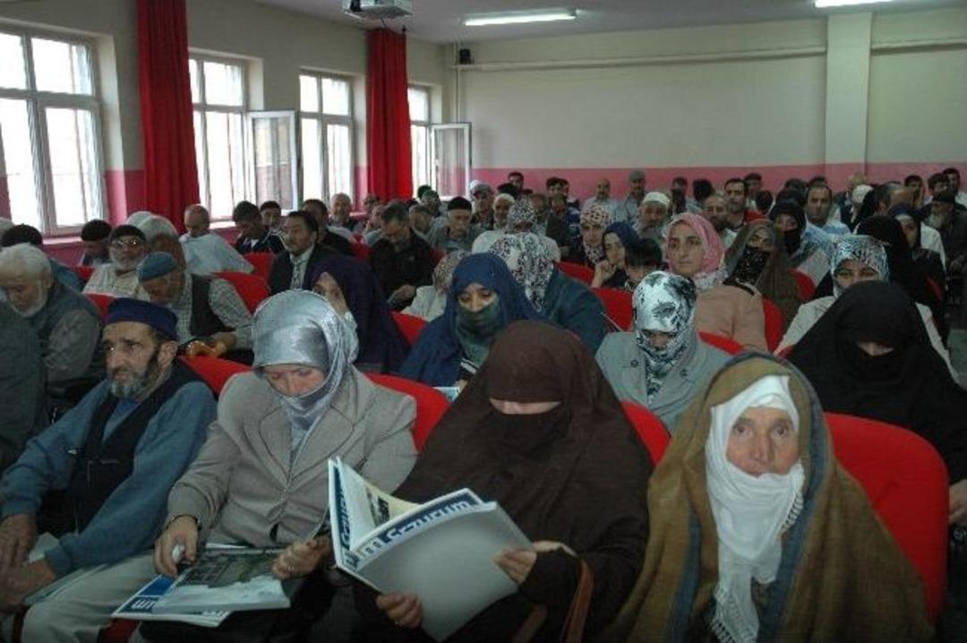 K&uuml;&ccedil;&uuml;kler, Şehitler Mahalle Sakinleriyle Bir Araya Geldi