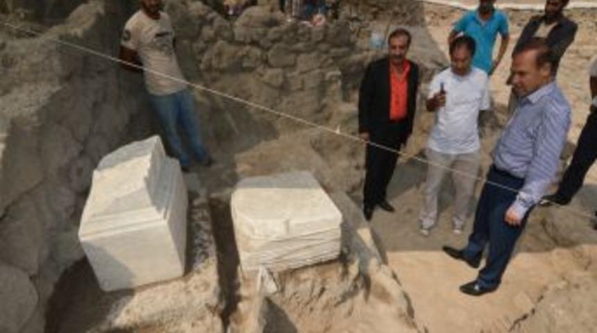 Tatarlı H&ouml;y&uuml;ğ&uuml;ndeki Kazılarda 2 Binden Fazla Tarihi Eser &Ccedil;ıkarıldı