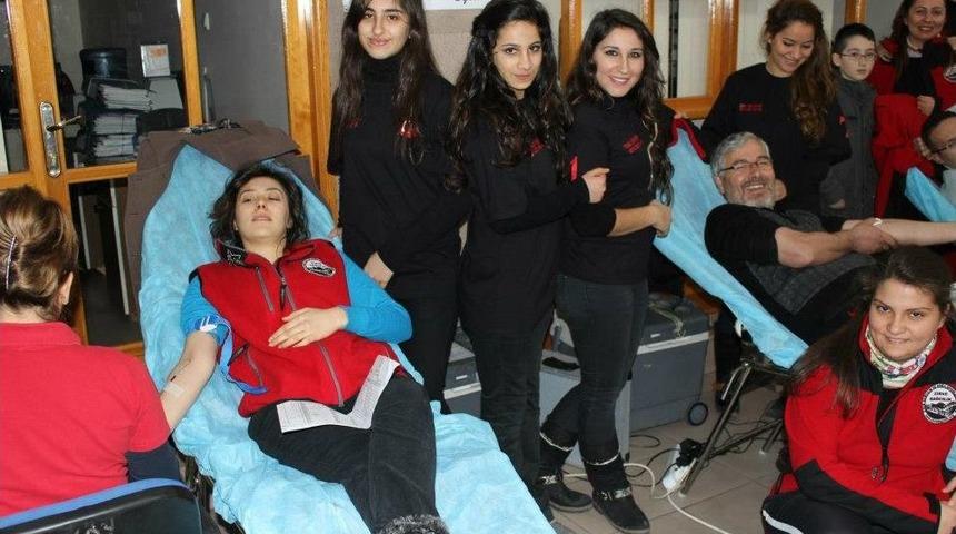 Uşak&rsquo;ta Kan Bağışı I&ccedil;in B&uuml;y&uuml;k Kampanya