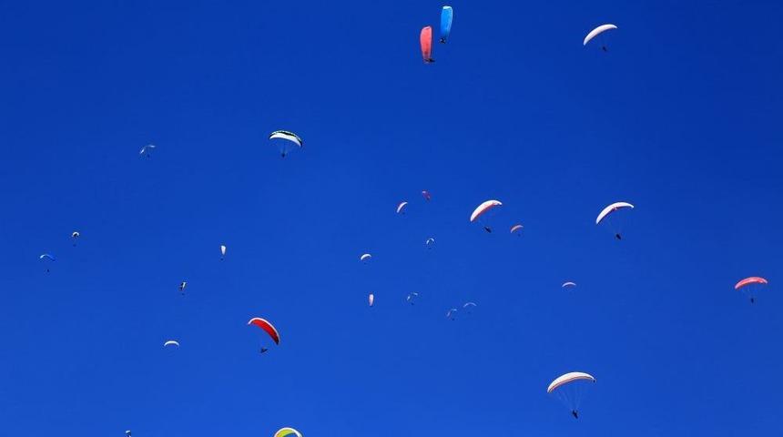 Yamaç Paraşütçüler 61 Kilometrelik Mesafeye Uçtu