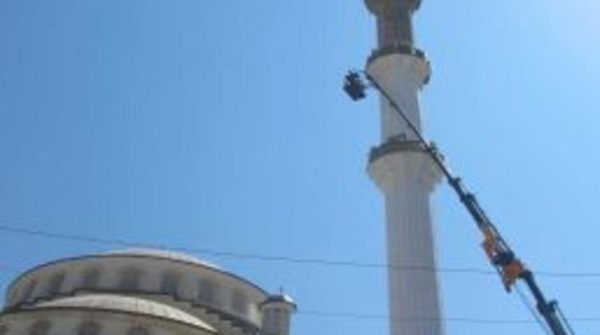 Gazi Orhanbey Camii'n'de 20 Yıl Sonra Tadilat Başladı