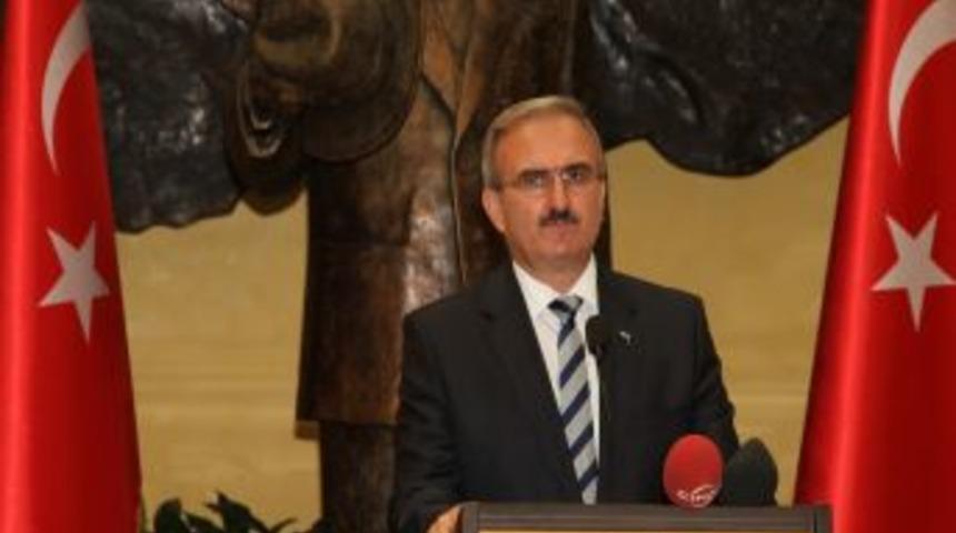 Bursa Valisi Karaloğlu: Hi&ccedil; Bir Zafer Şarkı S&ouml;ylenerek Kazanılmaz