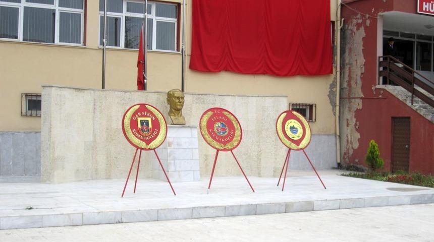 30 Ağustos Zafer Bayramı Ve Türk Silahları Günü Tüm Yurtta Coşkuyla Kutlanıyor