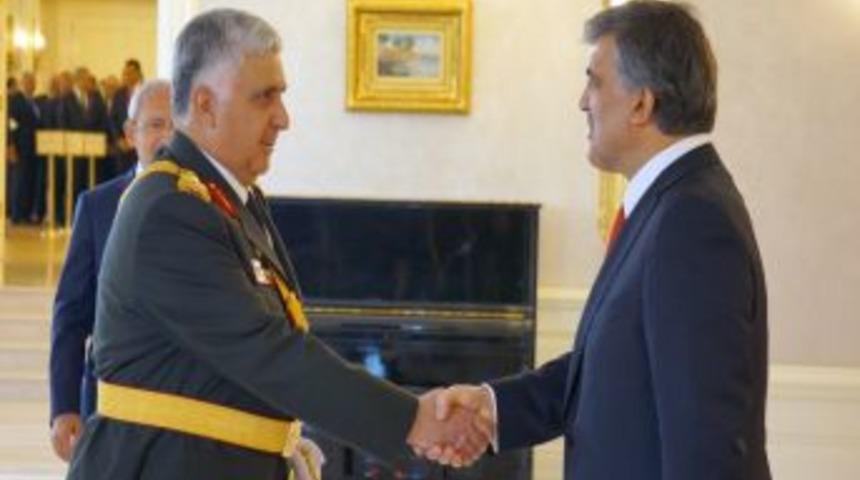 Cumhurbaşkanı Gül, Zafer Bayramı Tebriklerini Köşk'te Kabul Etti