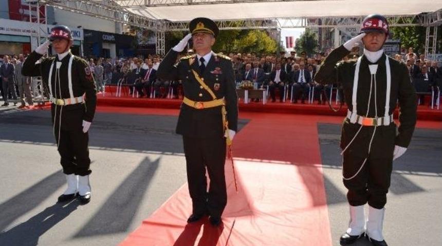 Niğde'de Zafer Bayramı Kutlandı