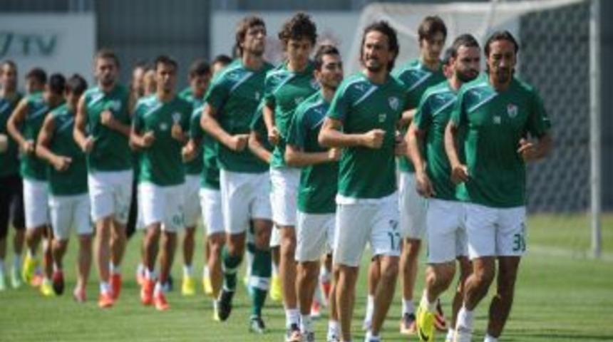 Bursaspor, Ligin Ilk &Uuml;&ccedil; Puanını Hedefliyor