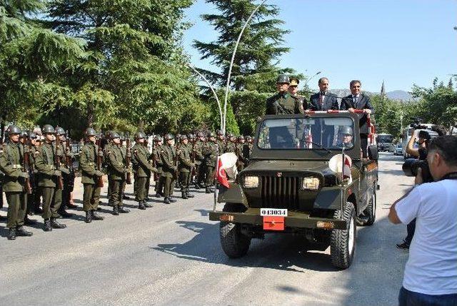 Vali Çomaktekin, Iraklılarla Bayramlaştı