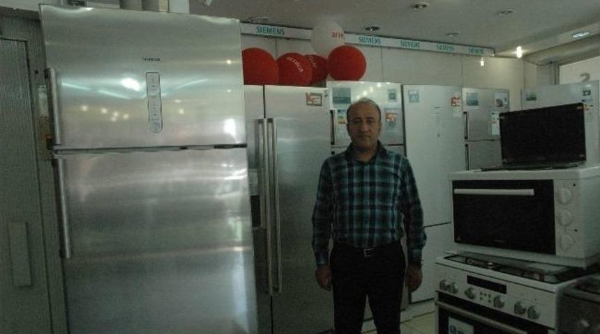 D&uuml;ğ&uuml;nler Beyaz Eşyacıların Y&uuml;z&uuml;n&uuml; G&uuml;ld&uuml;r&uuml;yor