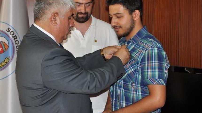 Sorgun Belediyesi Başarılı Sporcuları &Ouml;d&uuml;llendirdi