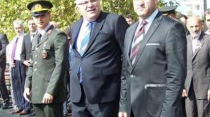 Armutlu'da buruk kutlama