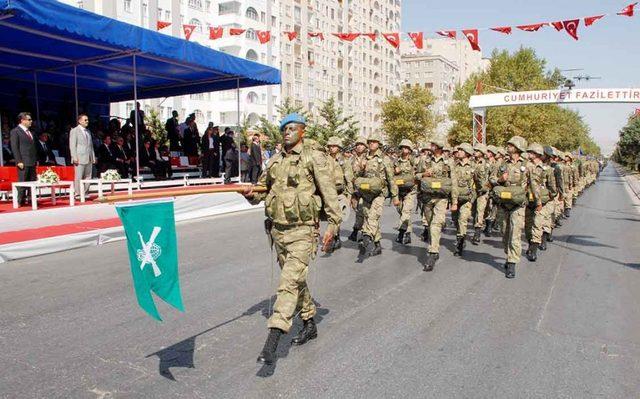 30 Ağustos Zafer Bayramı Kutlamalarında En Çok Alkışı Komandolar Aldı