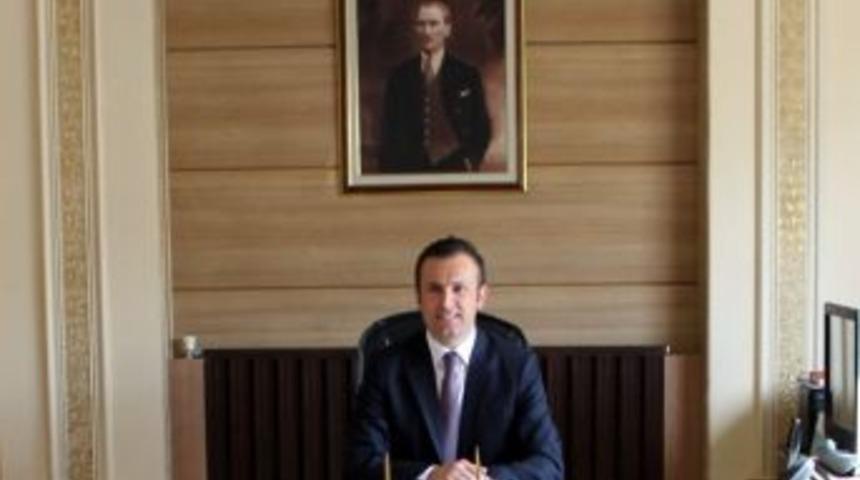 Yıldızeli Kaymakamı Mehmet G&ouml;khan Zengin G&ouml;revine Başladı