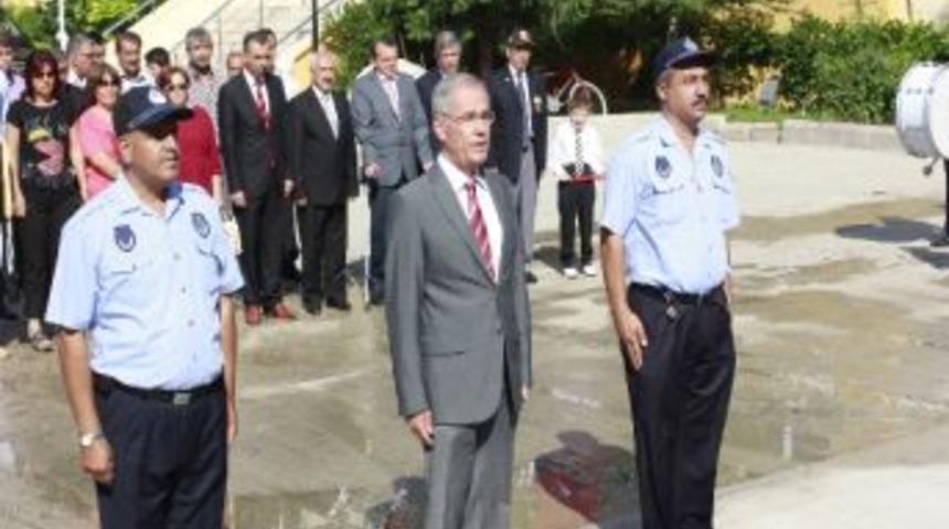 Dinar'da 30 Ağustos Zafer Bayramı