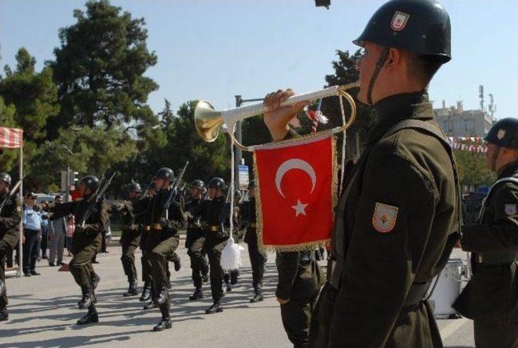 Burdur’da Zafer Bayramı Coşkusu G3