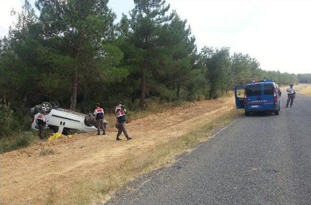 Araç Takla Attı: 1 Ölü 1