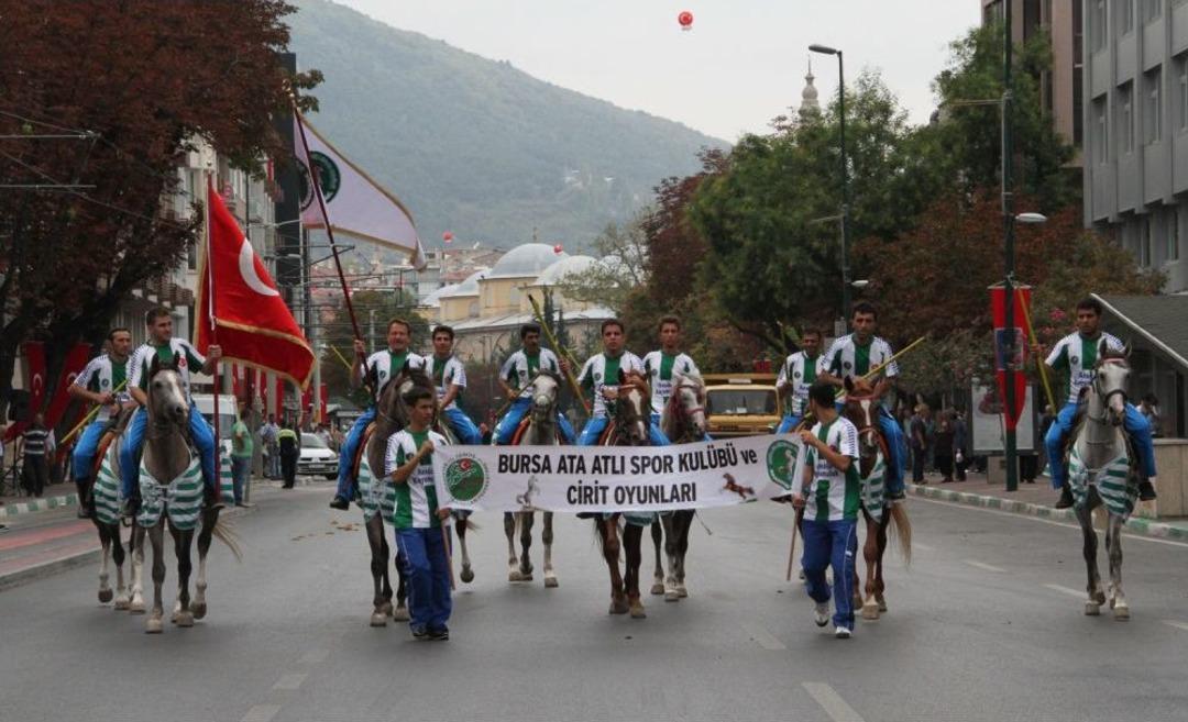 Gangnam Style danslı Zafer Bayramı coşkusu