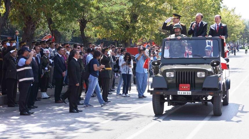 30 Ağustos Zafer Bayramı Ve T&uuml;rk Silahları G&uuml;n&uuml; T&uuml;m Yurtta Coşkuyla Kutlanıyor