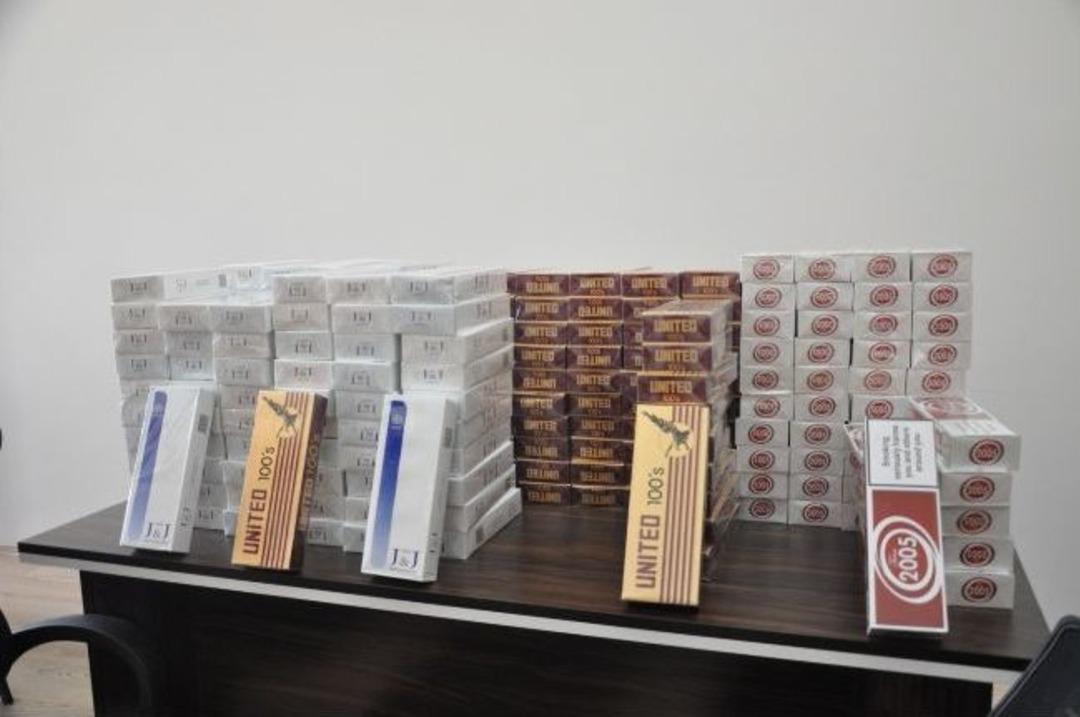 İneg&ouml;l'de Ka&ccedil;ak Telefon Ve Sigara Operasyonu