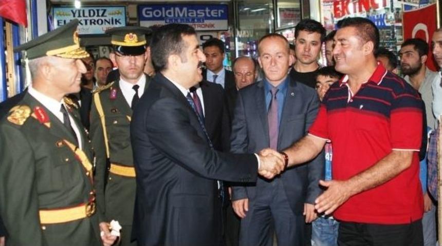 Vali Doğan Esnafı Ziyaret Etti