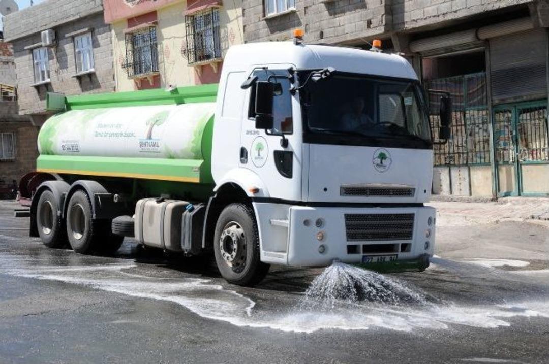 Şehitkamil Belediyesi, Şirinevler&rsquo;de Genel Temizlik &Ccedil;alışması Yaptı