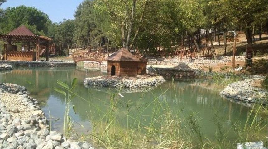 İzmit&rsquo;in Prestij Projesi Ekopark&rsquo;ta Son &Ccedil;alışmalar Yapılıyor