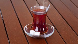 Şekerli çaya dikkat!
