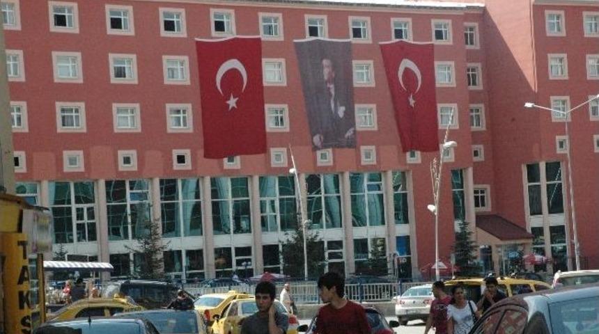 Erzurum&rsquo;da Esnaf Zafer Coşkusuna Ortak Oldu