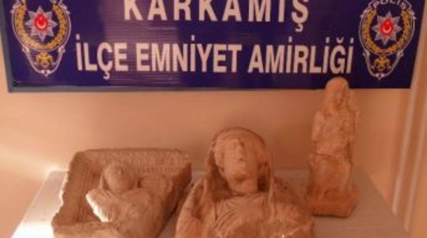 Tarihi Eser Ka&ccedil;ak&ccedil;ılarına Darbe