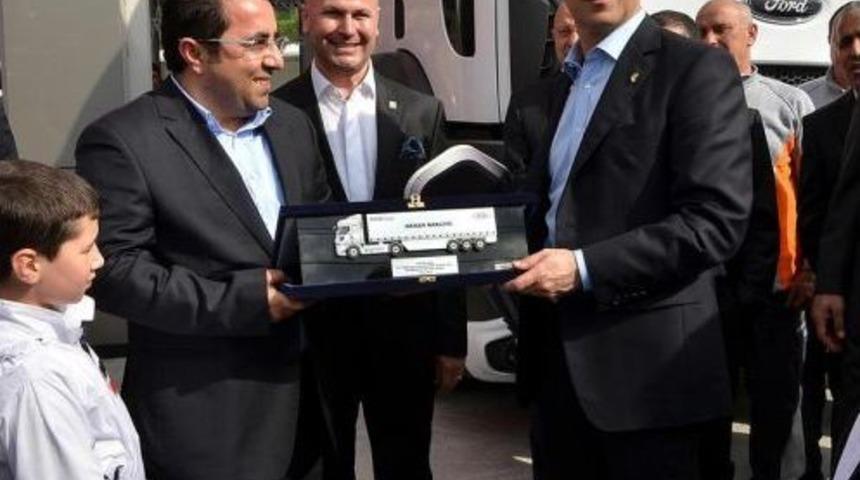 Bursa'daki Ford Cargo 4S Plazasından Sipariş Teslimatlarına Başlandı