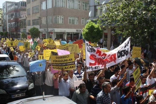 Adıyaman’da, Mısır Halkı İçin Yürüyüş Yapıldı