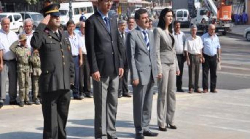 30 Ağustos Zafer Bayramı T&uuml;m Yurtta Coşkuyla Kutlanıyor