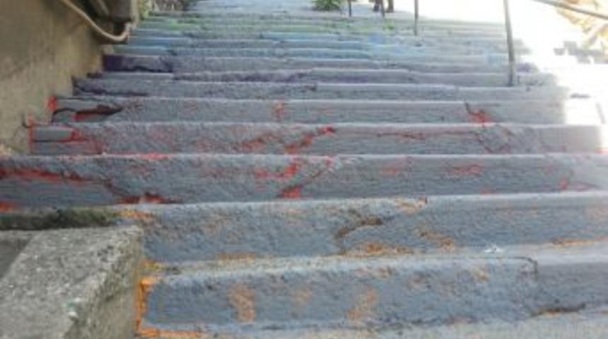 Beyoğlu'nda 'merdivenin Rengi' Tartışması