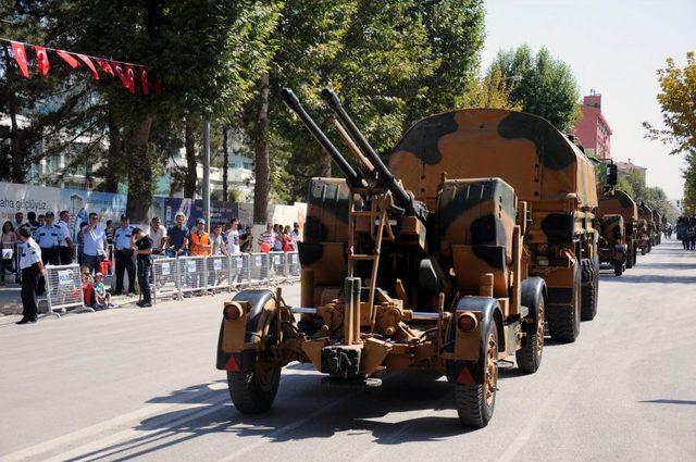 30 Ağustos Törenlerinde Yeni Askeri Araçlar Görücüye Çıktı