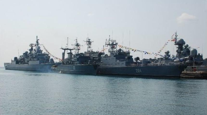 5 &Uuml;lkenin Savaş Gemileri Sinop'ta