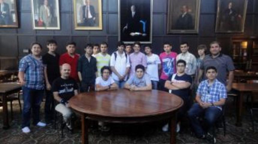 Kılı&ccedil;aslanlı &Ouml;ğrenciler, 70 Nobel &Ouml;d&uuml;l&uuml; Bulunan &Uuml;niversiteyi Gezdi