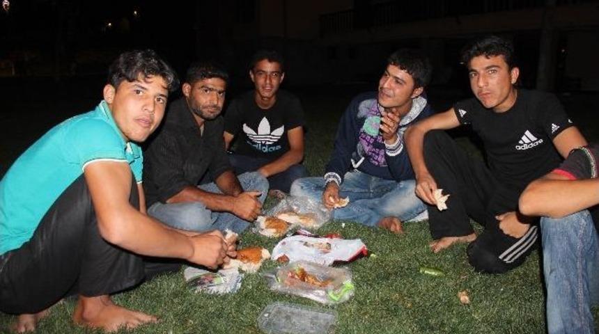 Savaştan Ka&ccedil;an Suriyeliler Konya'da Alaaddin Tepesi&rsquo;nde Kalıyor